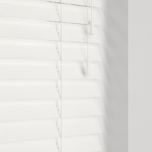 Silk White Basswood Lifestyle Wooden blinds